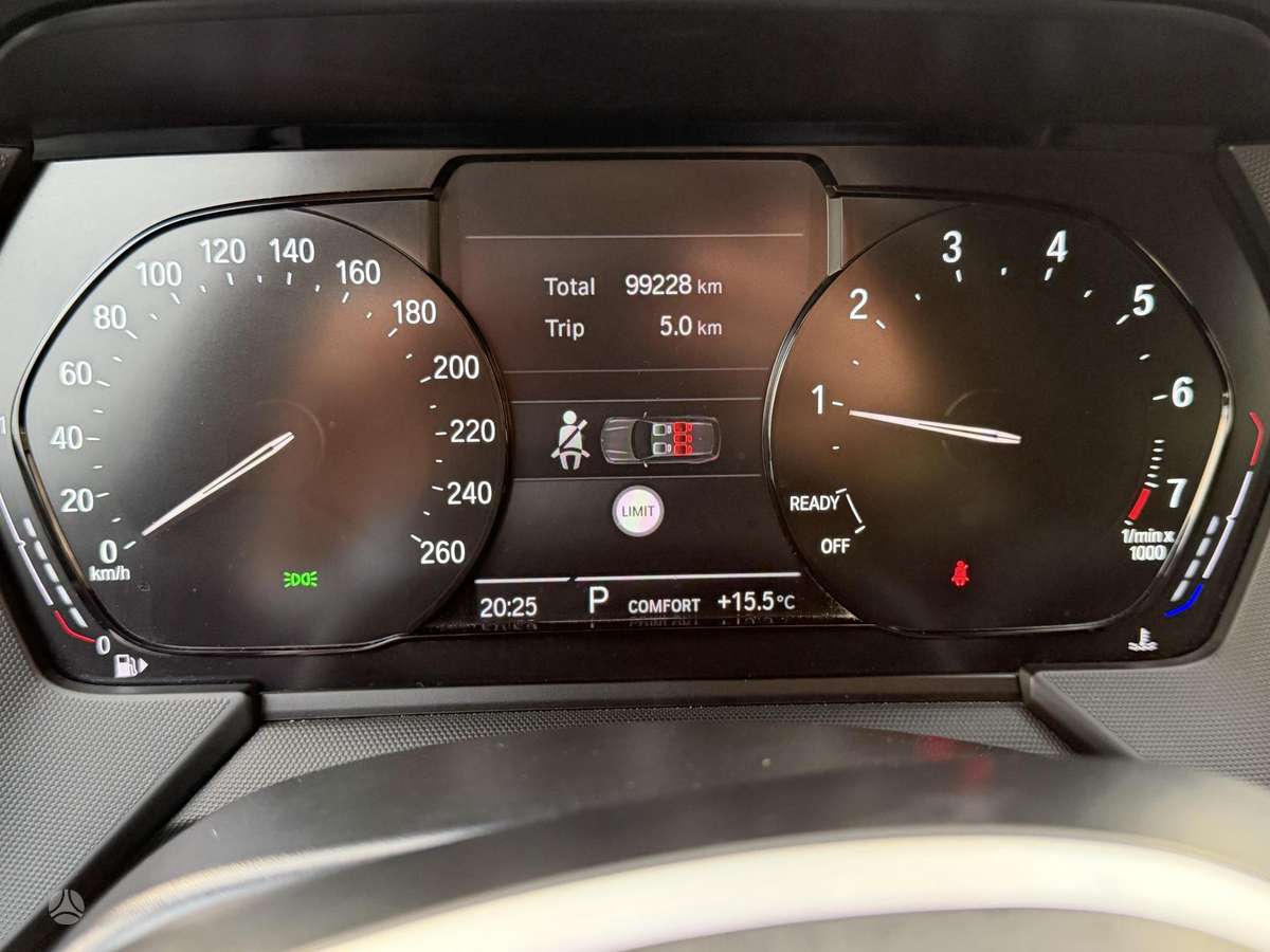BMW 118, 1.5 l., hatchback