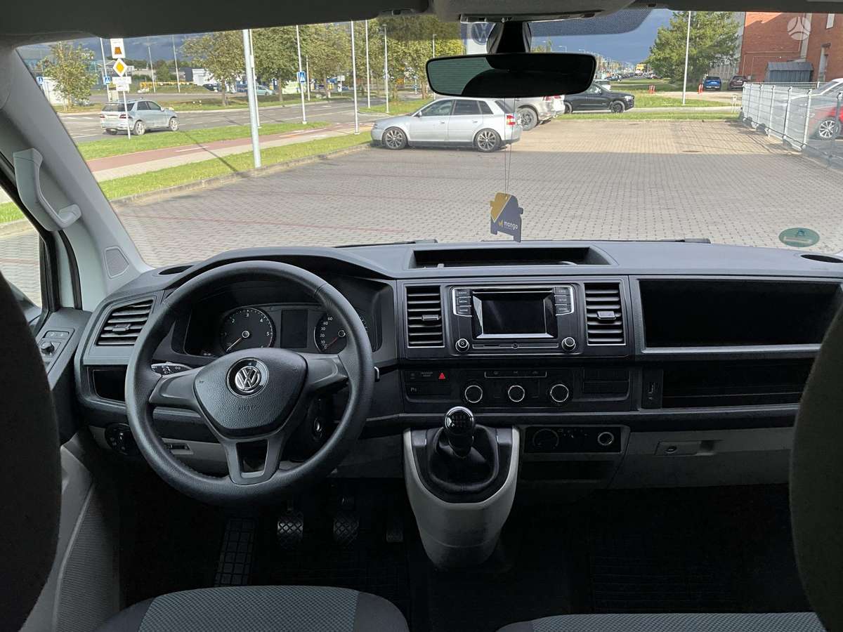 Volkswagen Transporter - 12