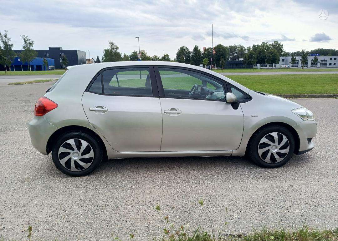 Toyota Auris - 4