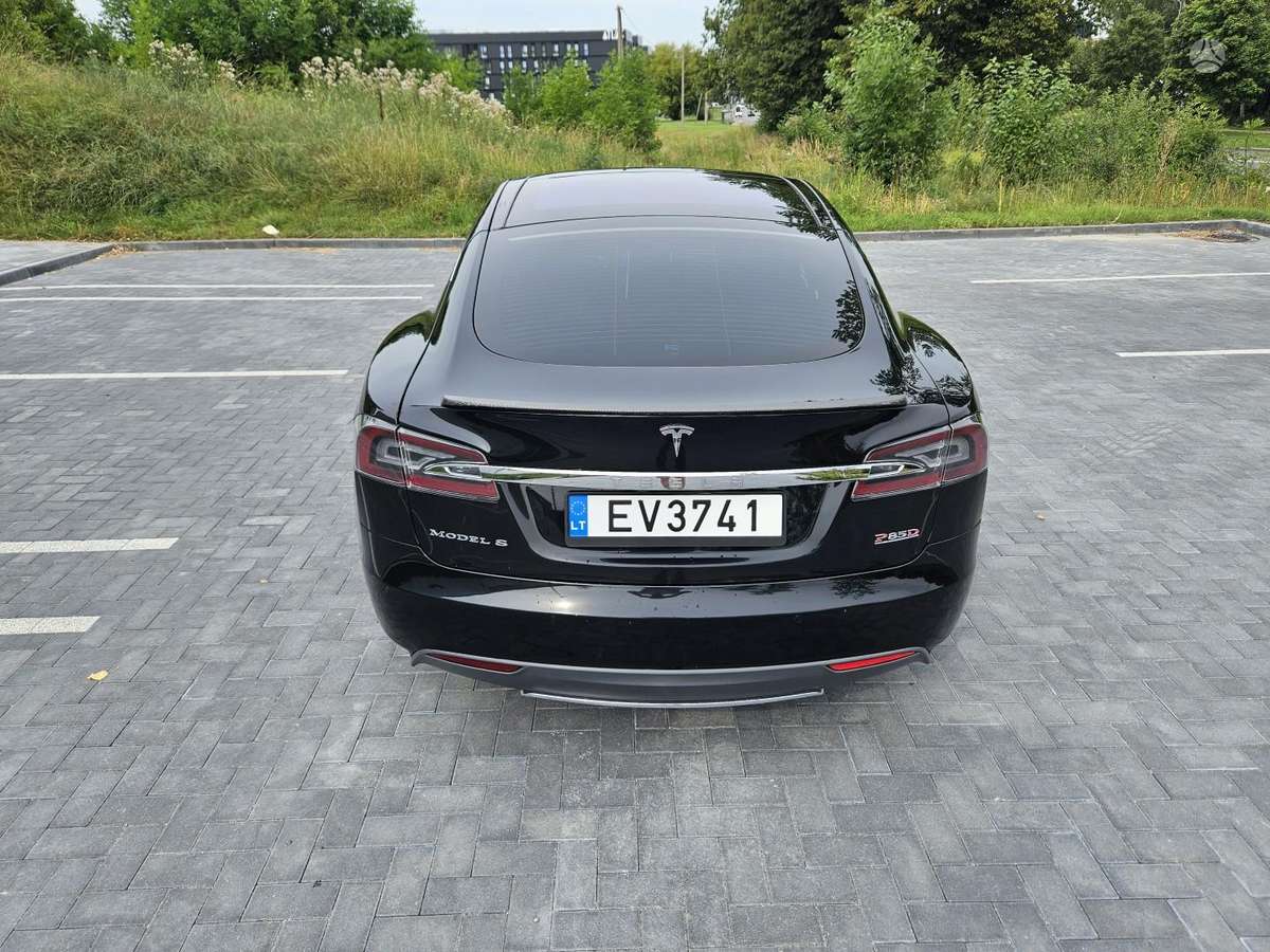 Tesla Model S, 85 кВт·ч, Хэтчбек