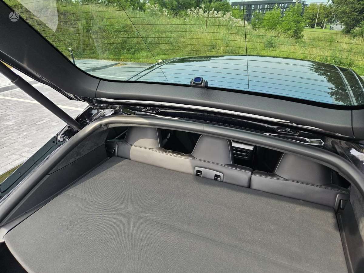 Tesla Model S, 85 kWh, hatchback