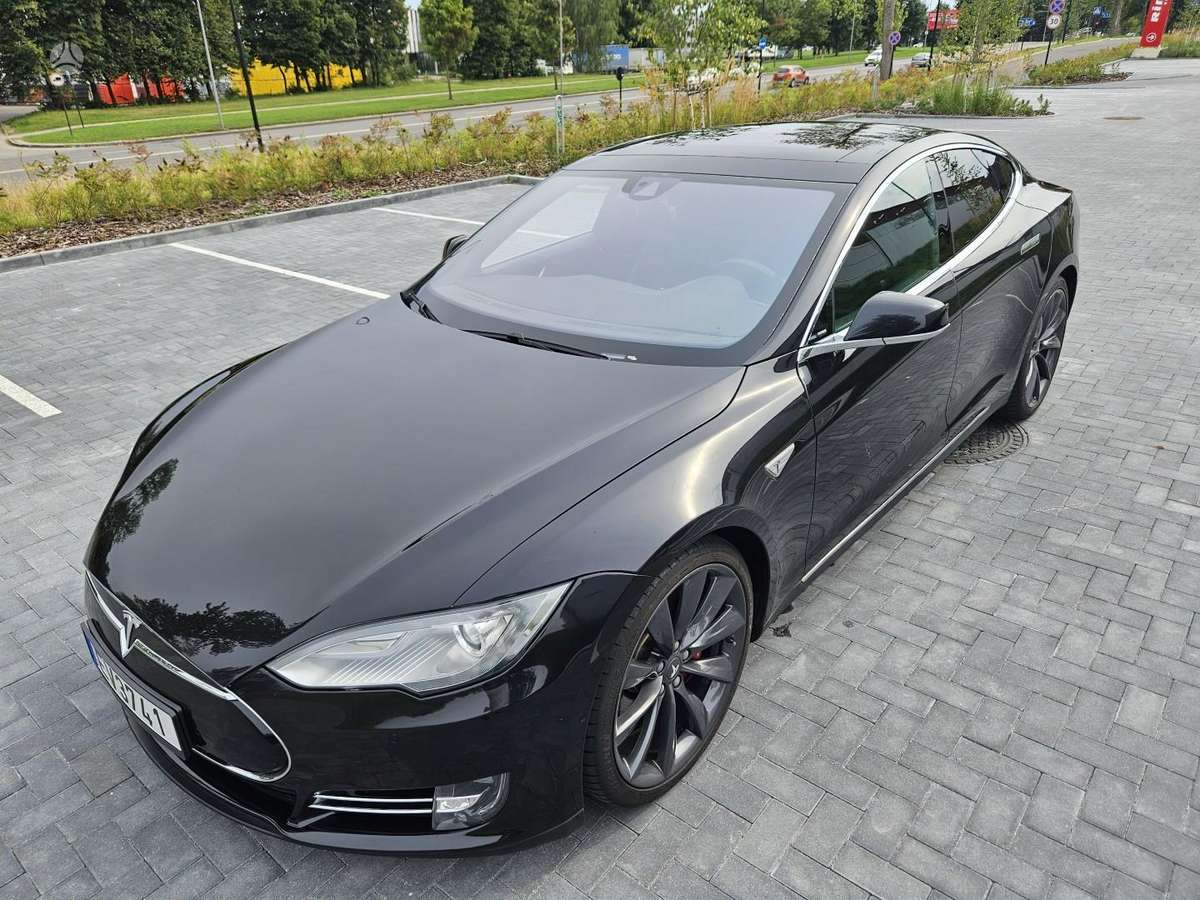 Tesla Model S, 85 кВт·ч, Хэтчбек