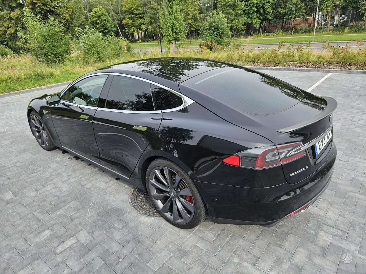 Tesla Model S, 85 кВт·ч, Хэтчбек