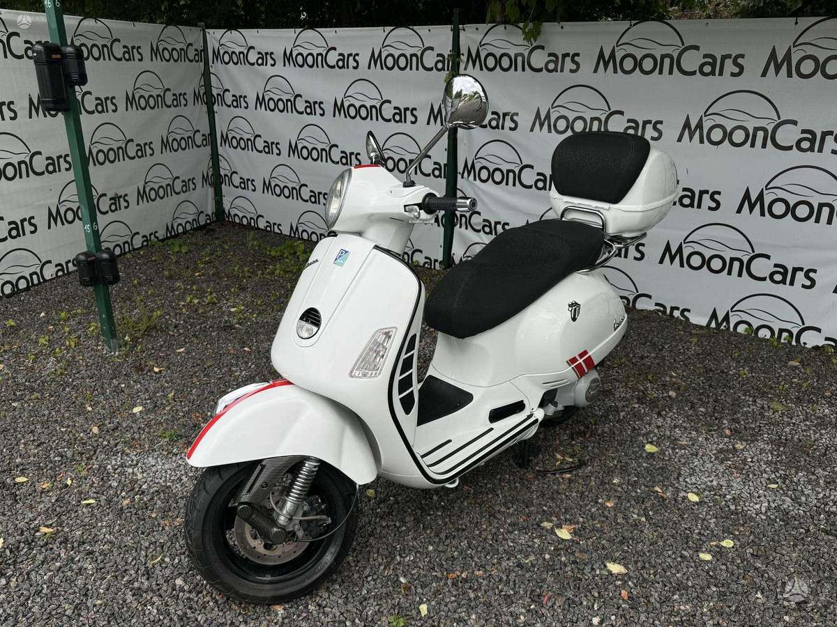 Piaggio Vespa 250cc, scooters / mopeds
