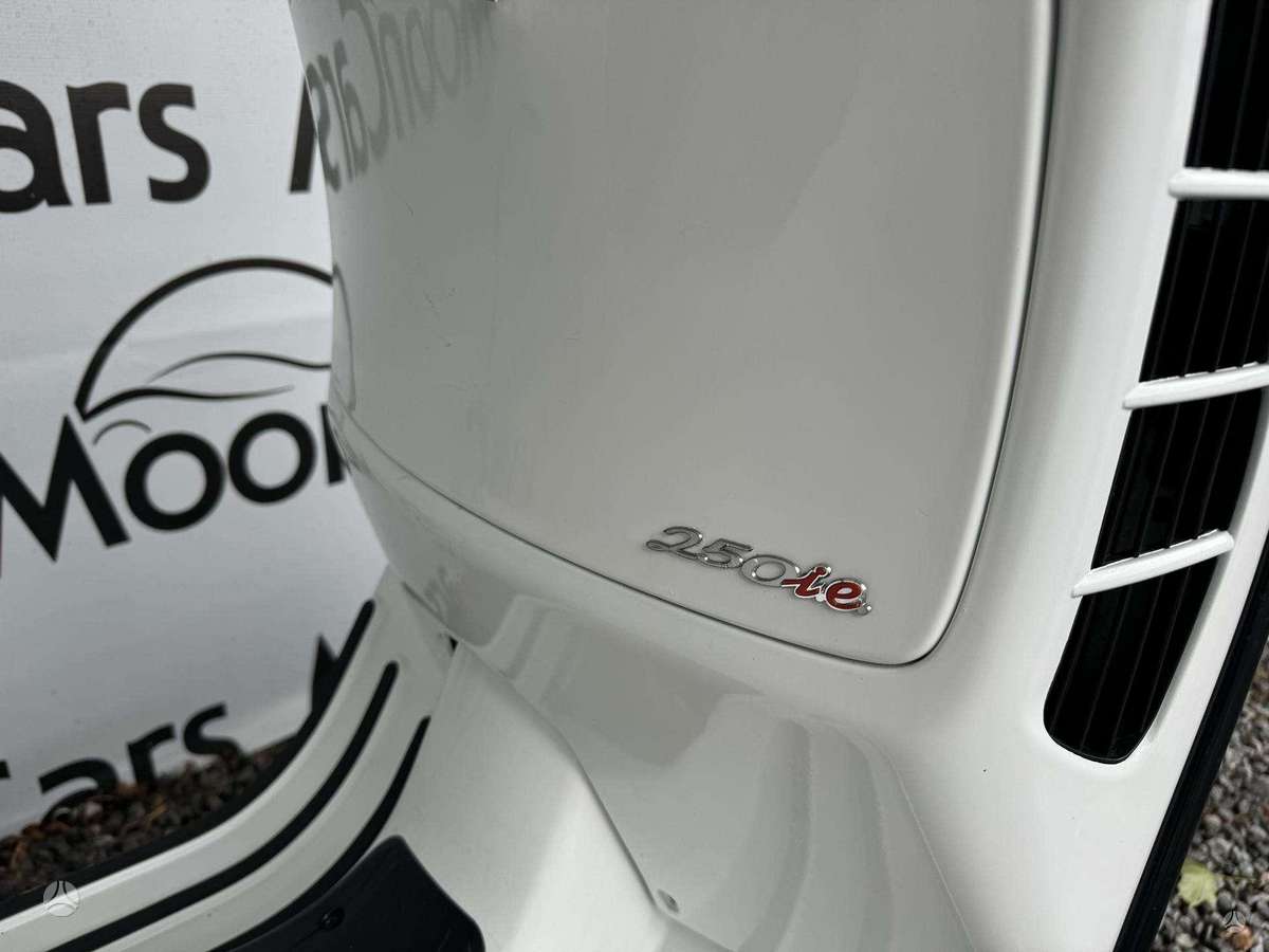 Piaggio Vespa 250cc, scooters / mopeds