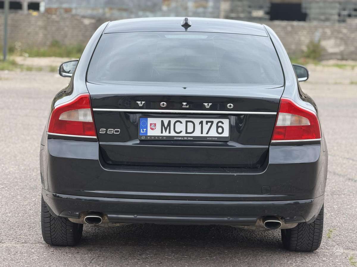 Volvo S80, 2.4 l., Седан