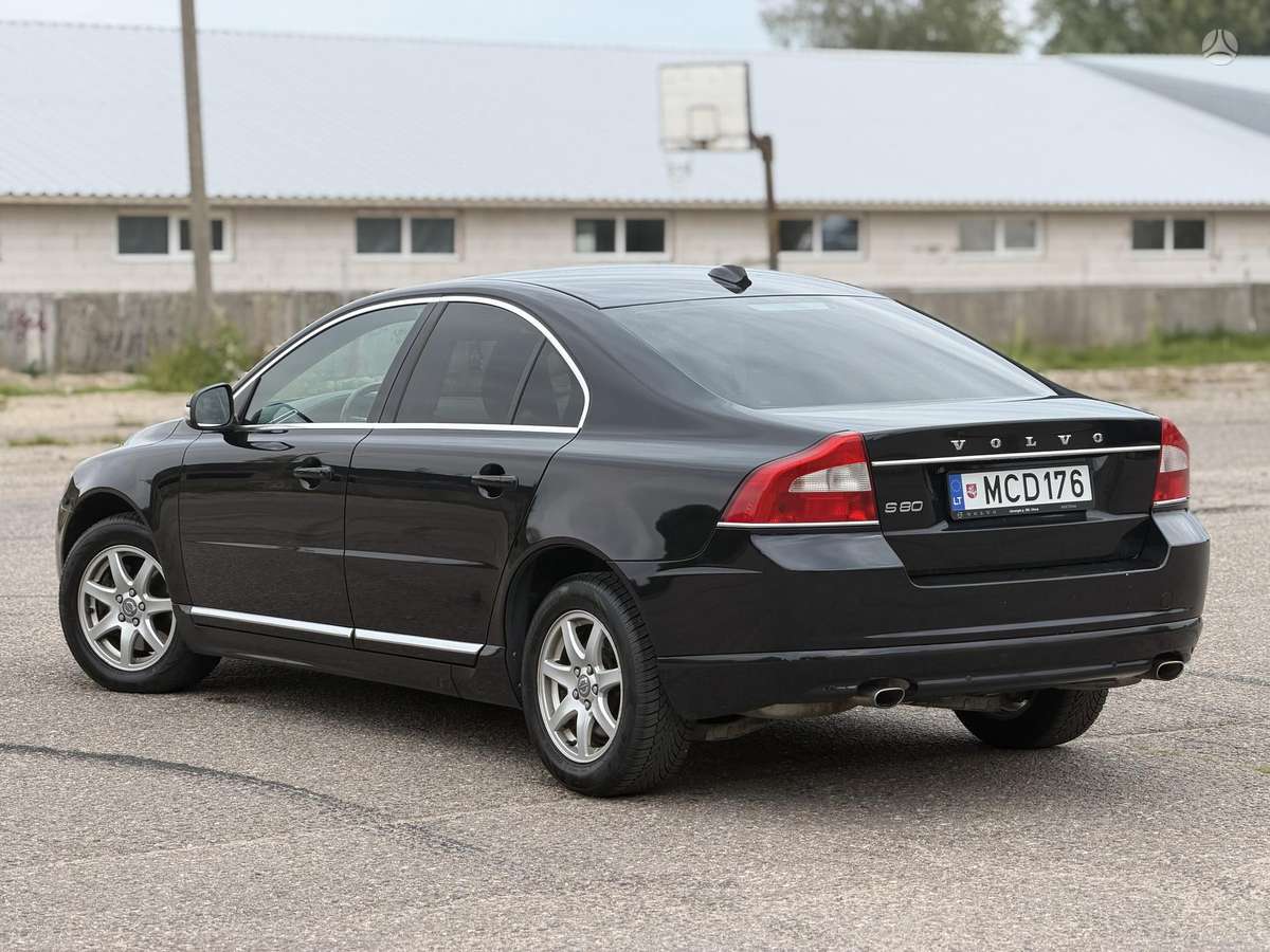 Volvo S80, 2.4 l., Седан