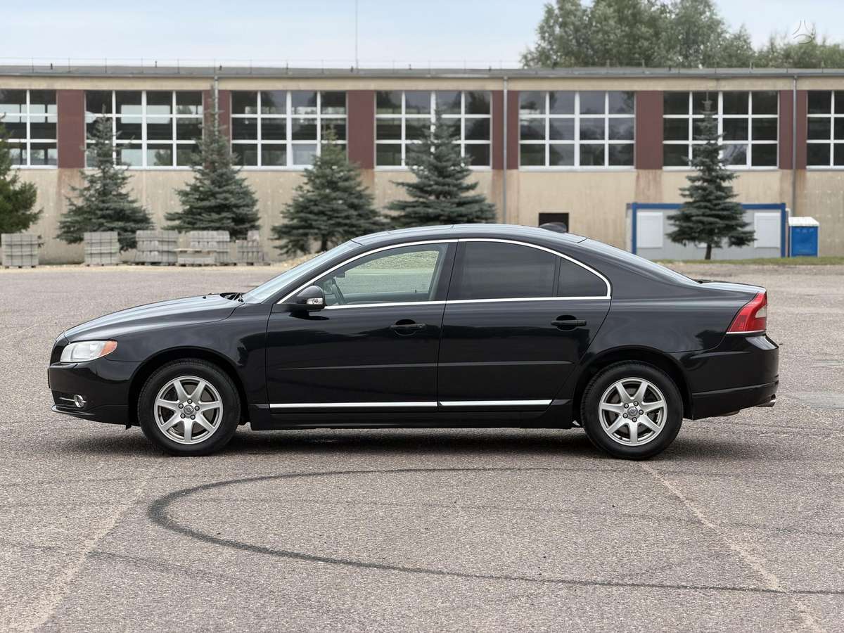 Volvo S80, 2.4 l., Седан