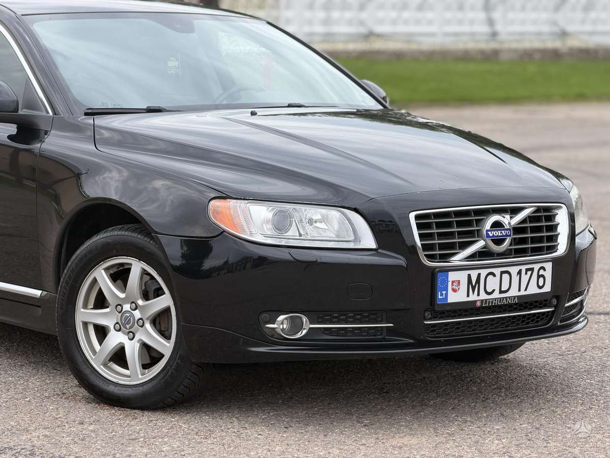 Volvo S80, 2.4 l., Седан