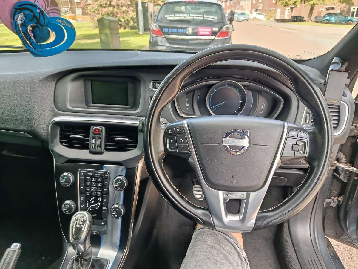 Volvo V40, hatchback