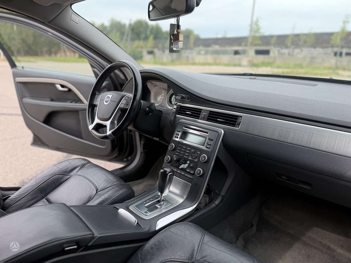 Volvo S80, 2.4 l., Седан