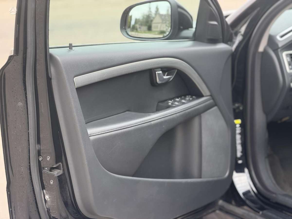 Volvo S80, 2.4 l., Седан