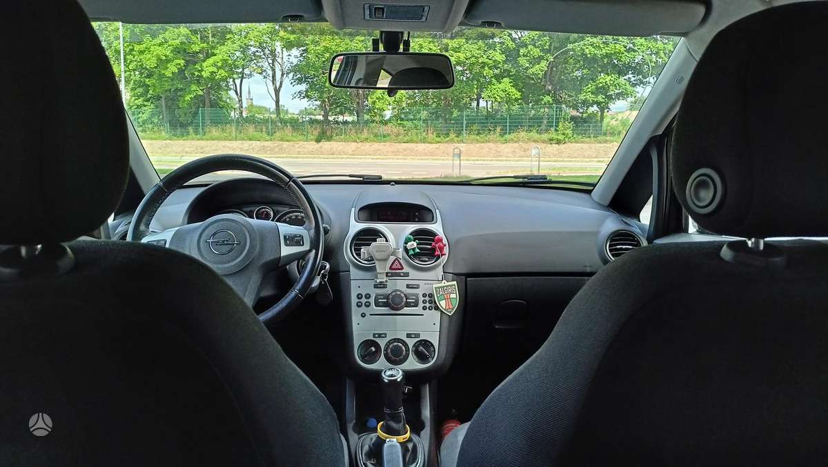 Opel Corsa, 1.3 l., hatchback