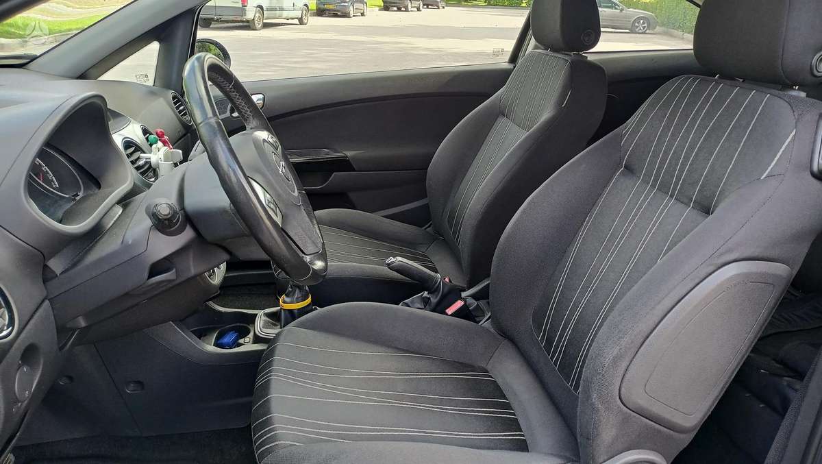 Opel Corsa, 1.3 l., hatchback
