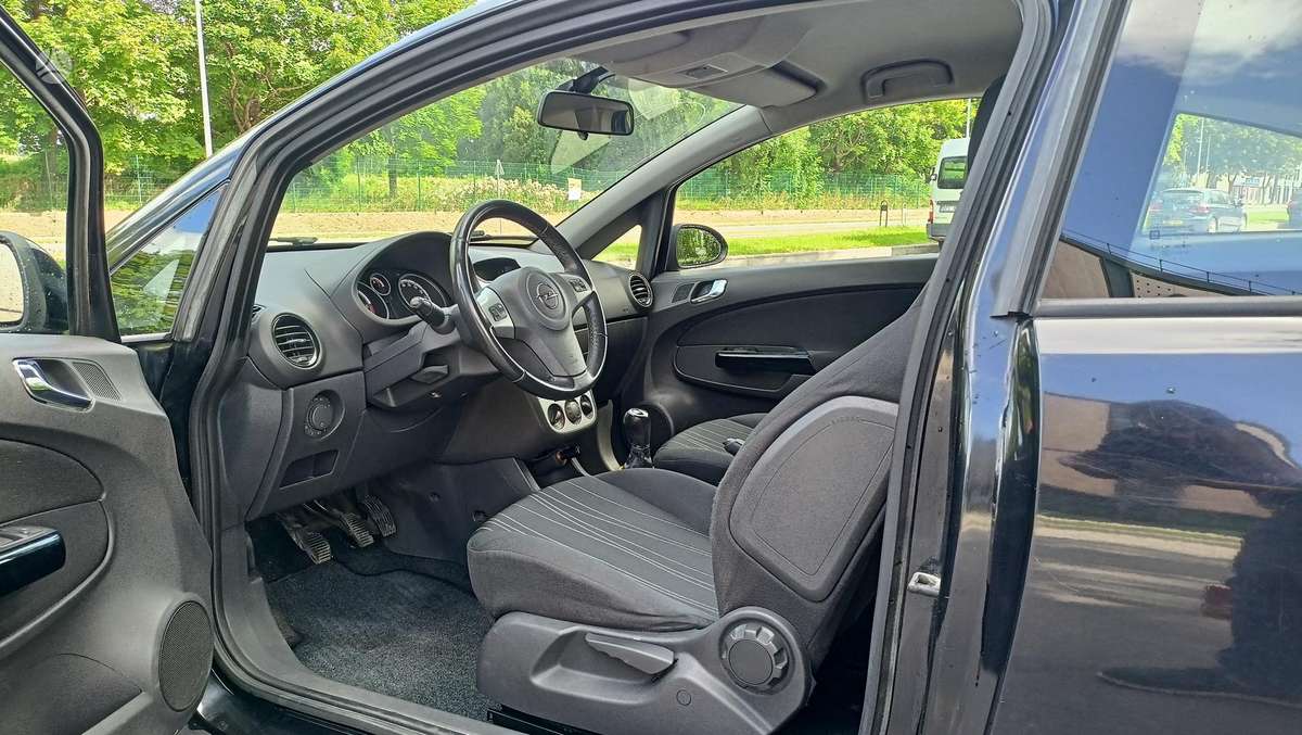 Opel Corsa, 1.3 l., hatchback