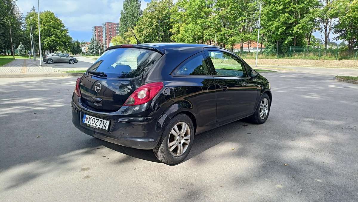 Opel Corsa, 1.3 l., hatchback
