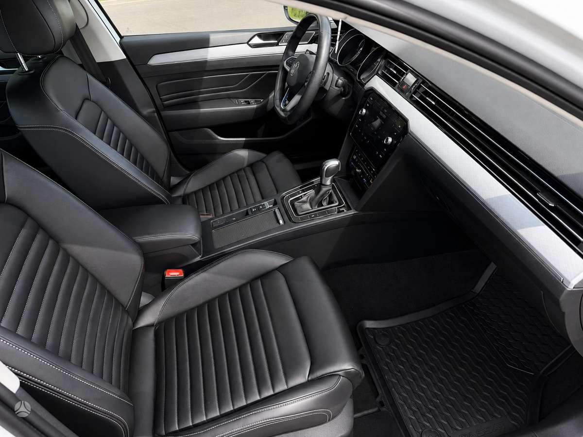 Volkswagen Passat - 9