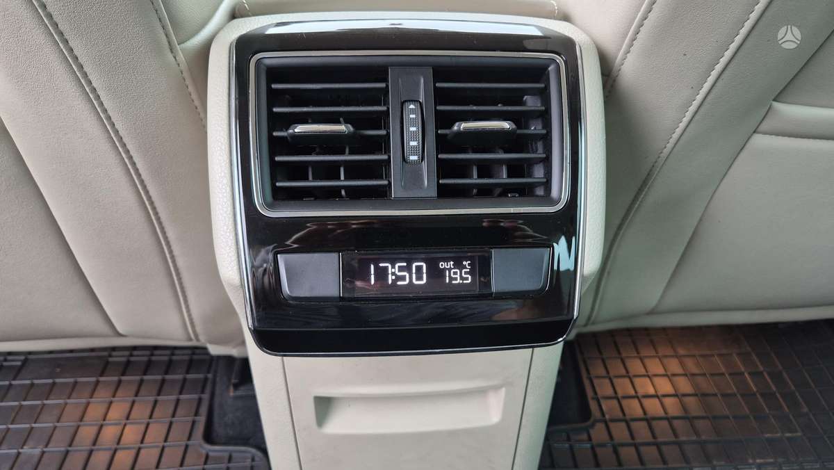 Škoda Superb - 10