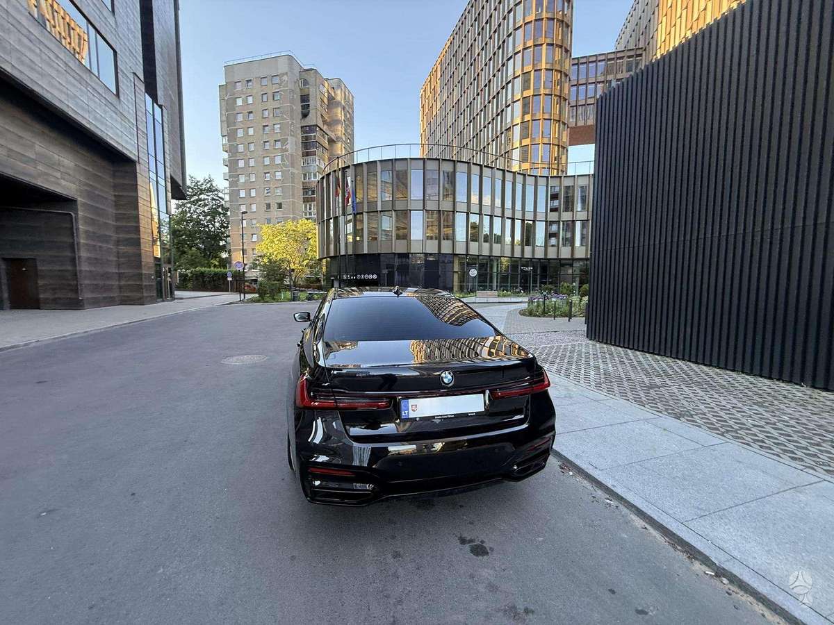 BMW 730, 3.0 l., Седан