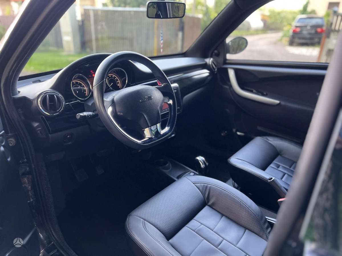 Ligier JS50, 0.5 l., hatchback