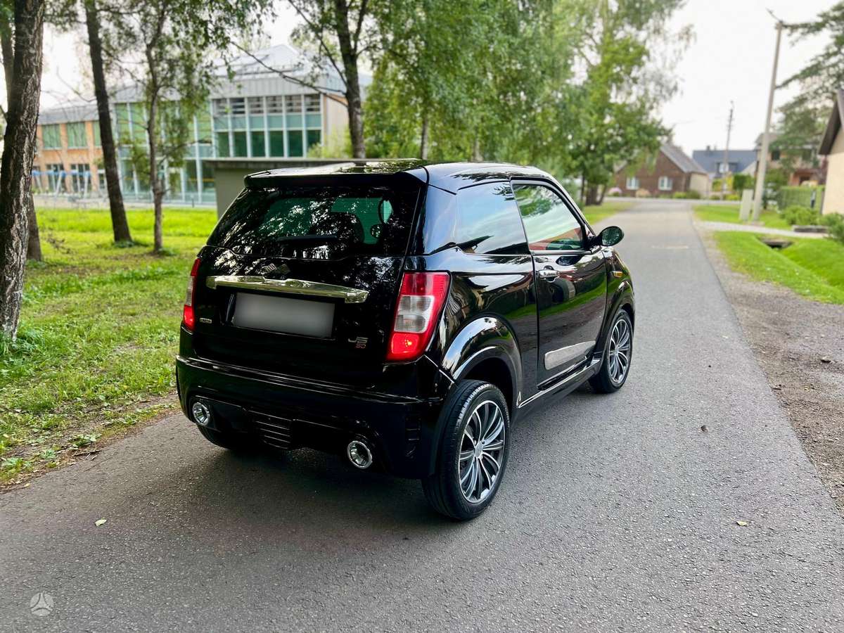 Ligier JS50, 0.5 l., hatchback