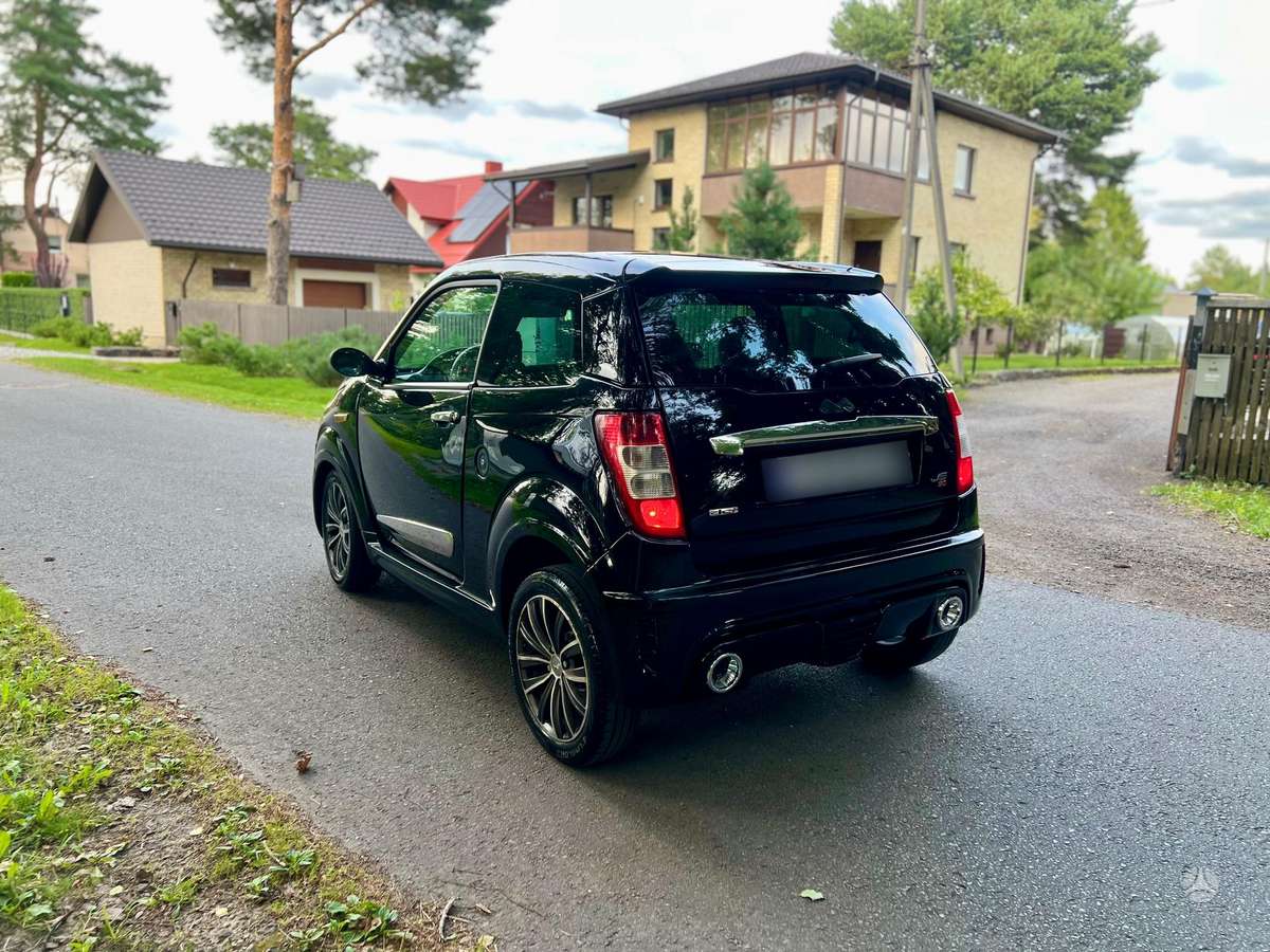 Ligier JS50, 0.5 l., hatchback