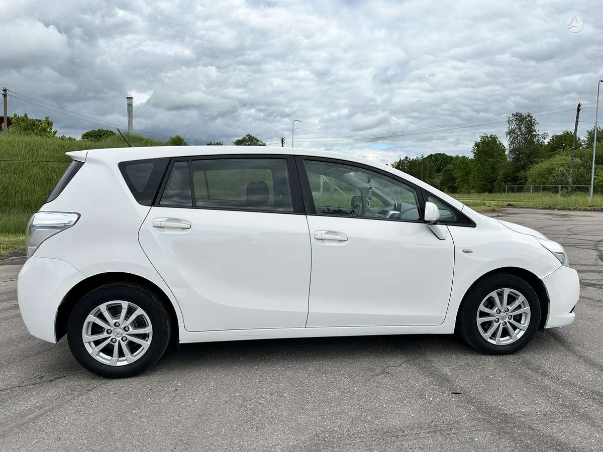 Toyota Verso - 7