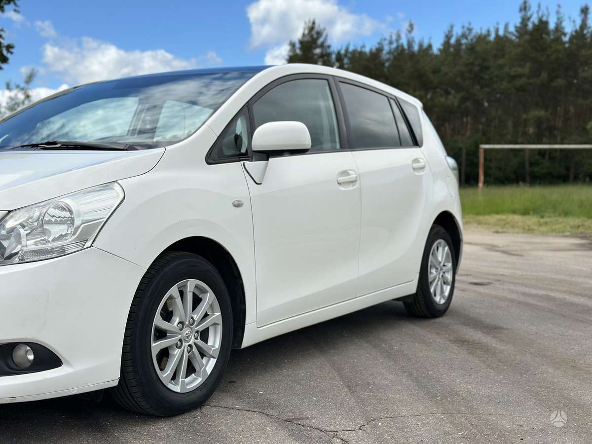 Toyota Verso - 9