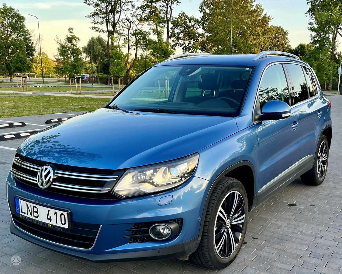 Volkswagen Tiguan - 1