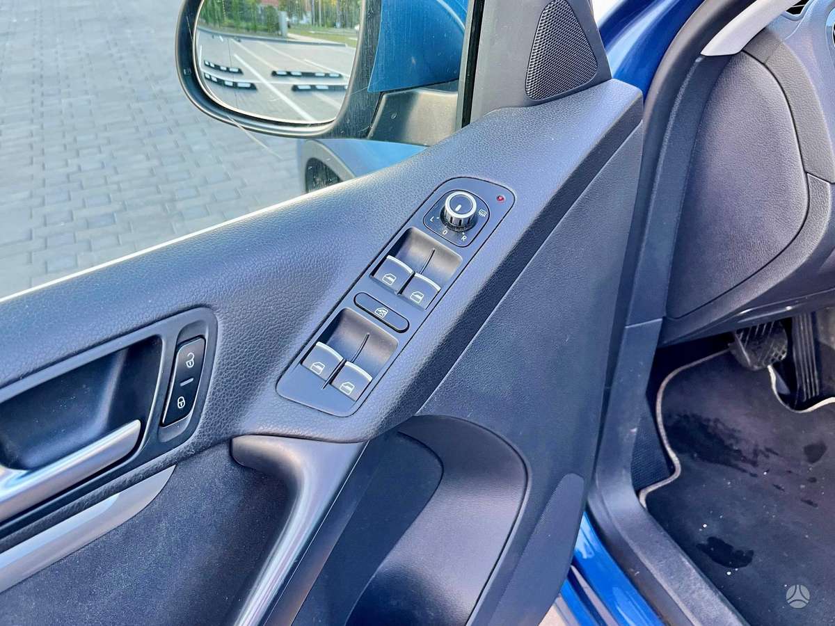 Volkswagen Tiguan - 11