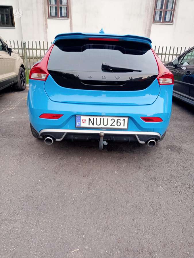 Volvo V40, 2.0 l., hatchback