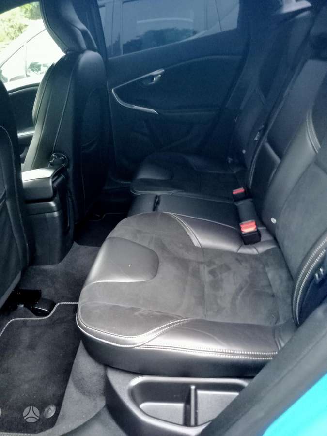 Volvo V40, 2.0 l., Хэтчбек