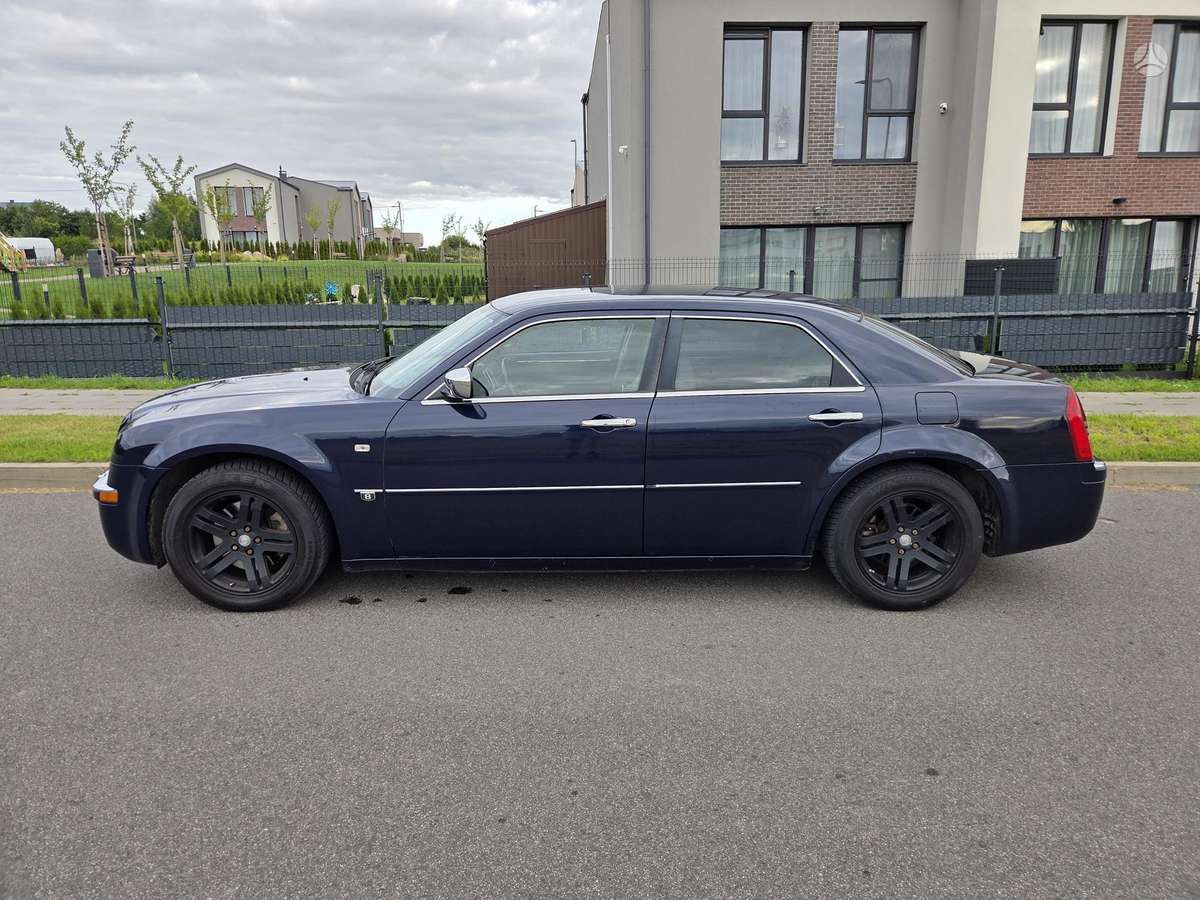 Chrysler 300C, 3.0 l., Седан