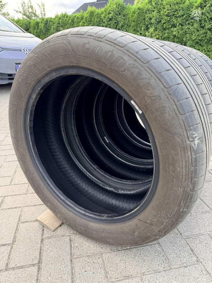 Goodyear, vasarinės 215/55 R18
