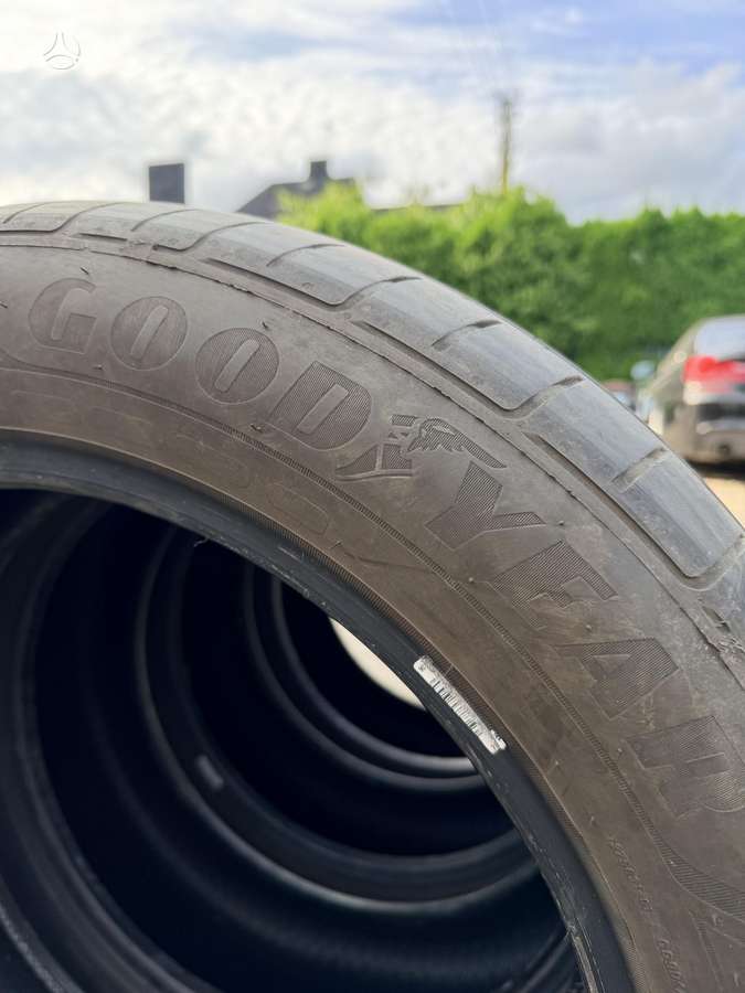 Goodyear, vasarinės 215/55 R18