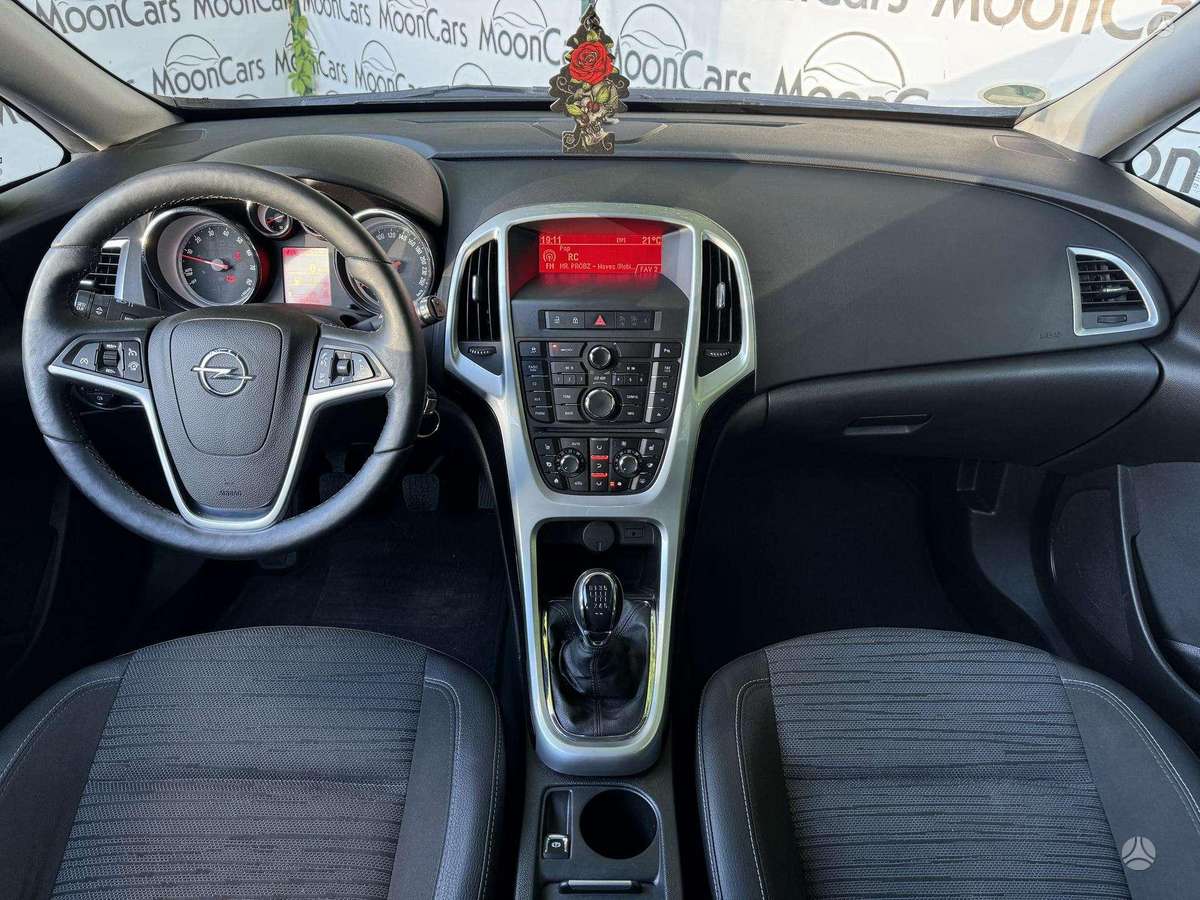 Opel Astra, 1.4 l., hatchback
