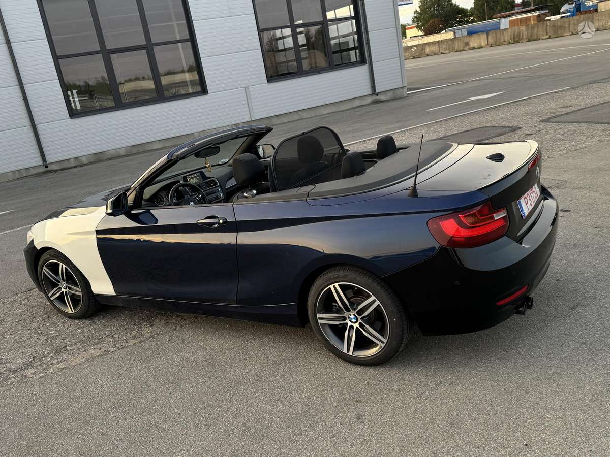 BMW 220, 2.0 l., convertible