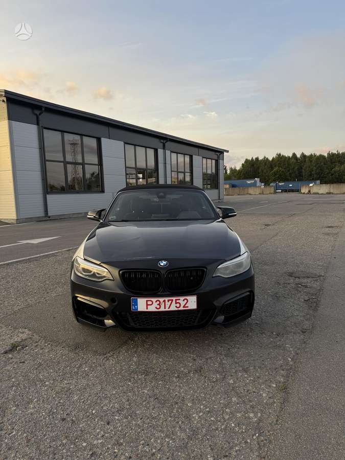 BMW 220, 2.0 l., convertible