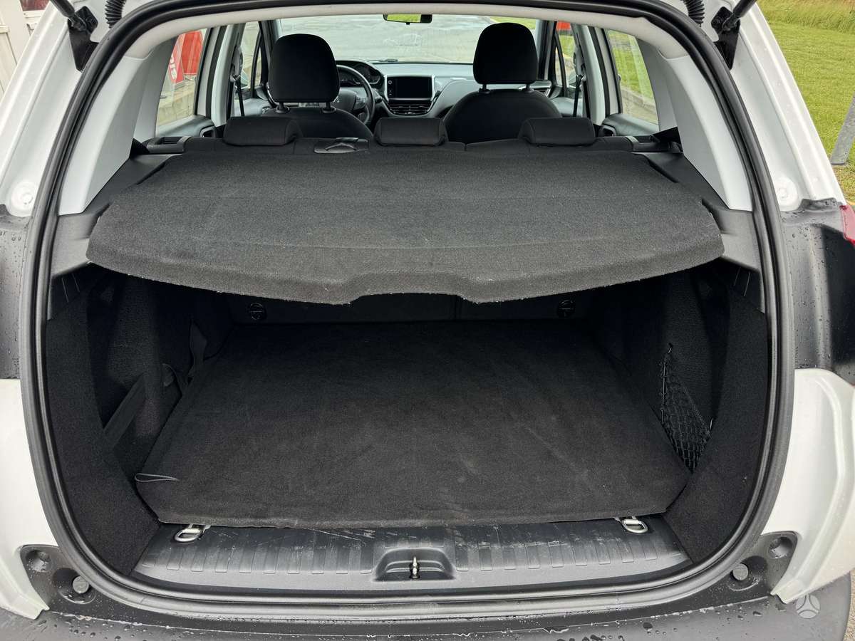 Peugeot 2008 - 9