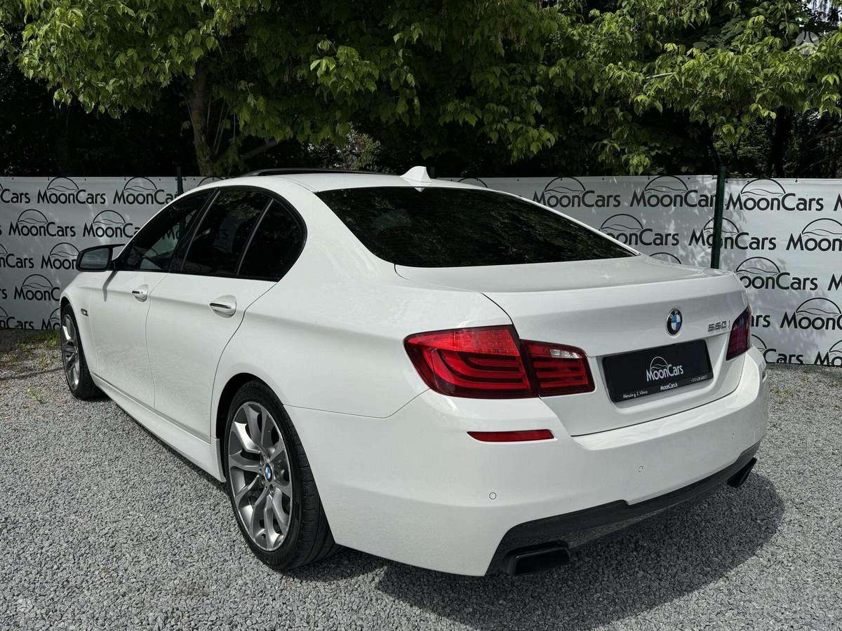 BMW 550, 4.4 l., Седан