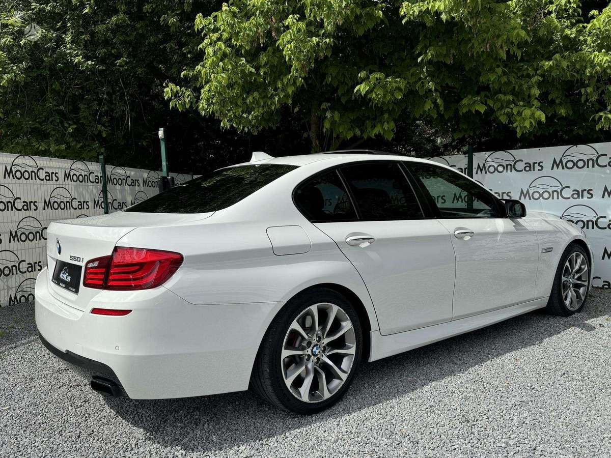 BMW 550, 4.4 l., Седан