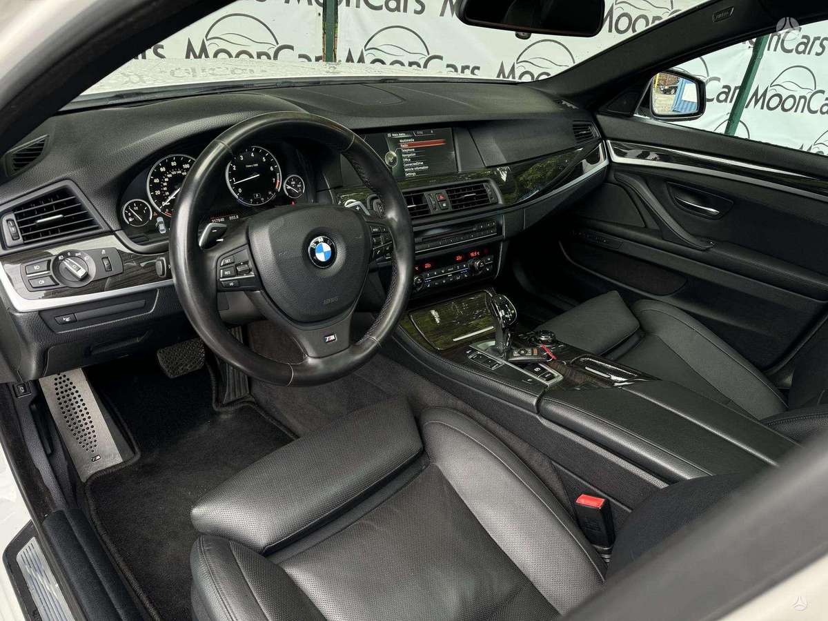 BMW 550, 4.4 l., Седан