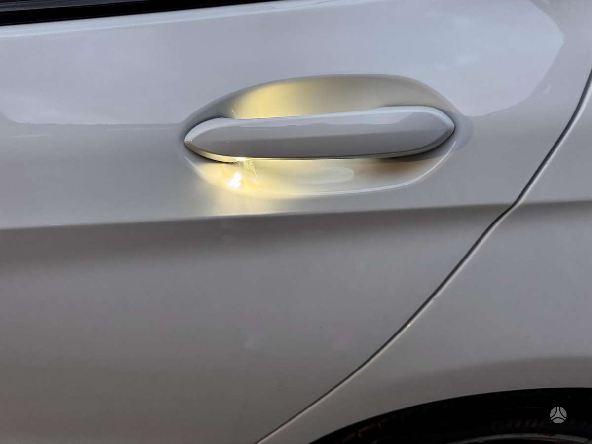 BMW 118, 1.5 l., hatchback