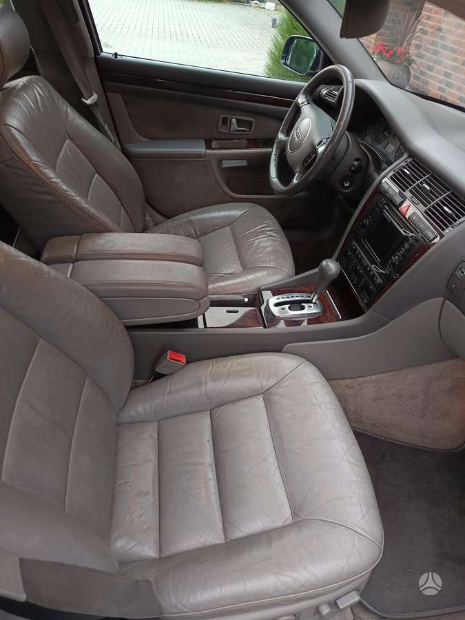 Audi A8 L, 4.2 l., Седан