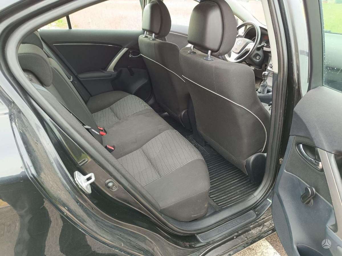 Toyota Avensis - 7