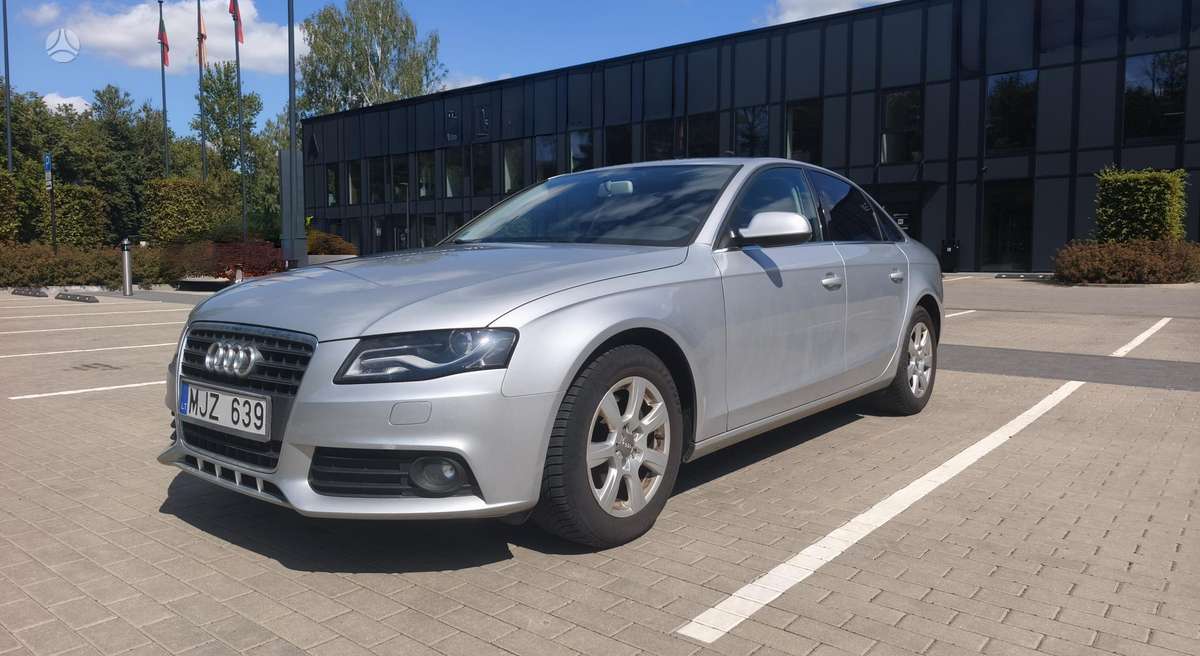 Audi A4, 1.8 l., Седан