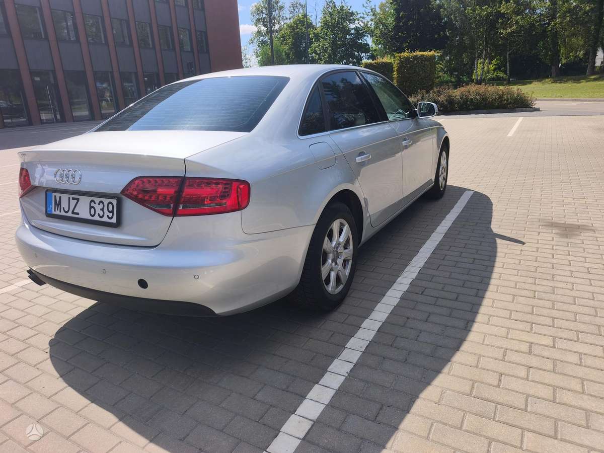 Audi A4, 1.8 l., Седан