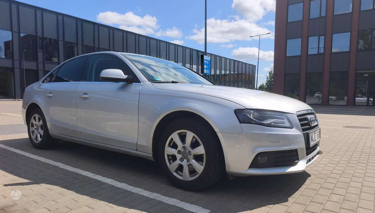 Audi A4, 1.8 l., Седан