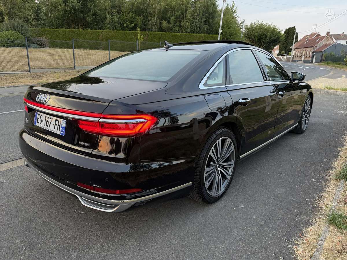 Audi A8, 3.0 l., Седан