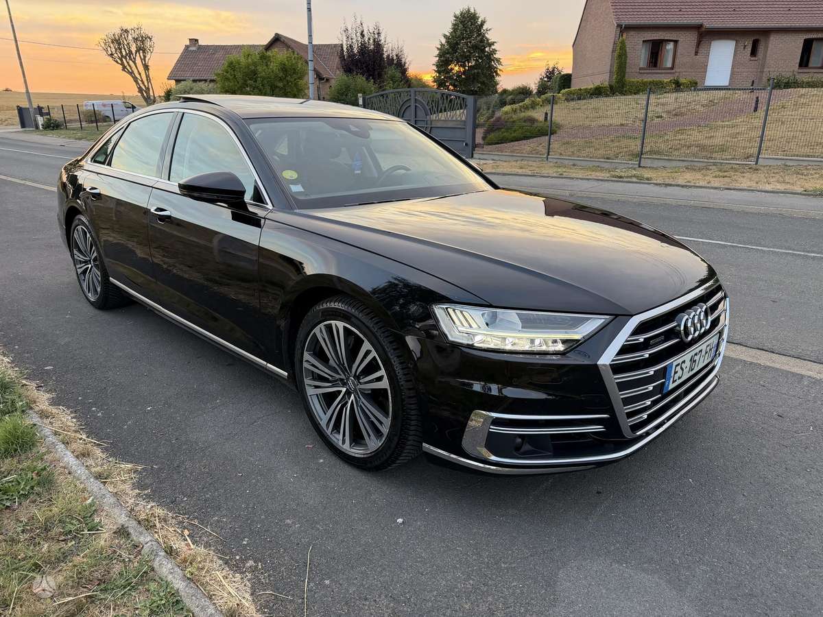 Audi A8, 3.0 l., Седан